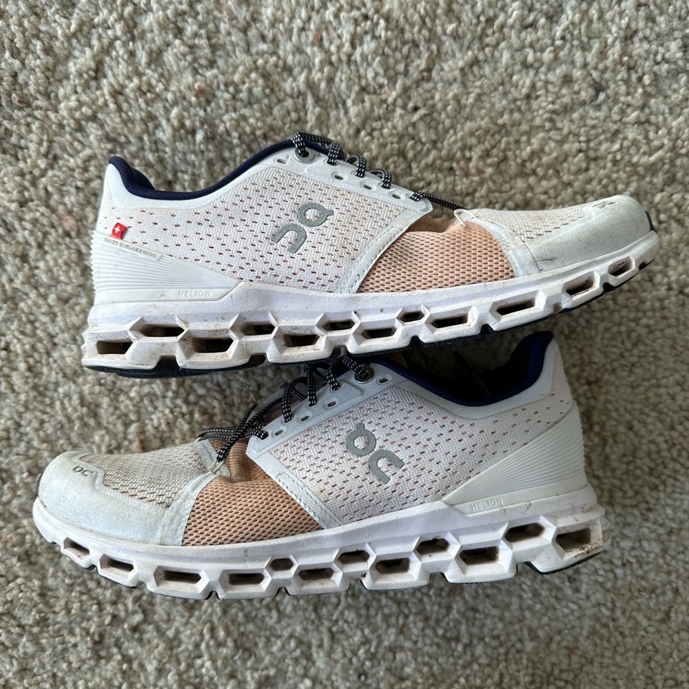 Oncloud nova running shoes